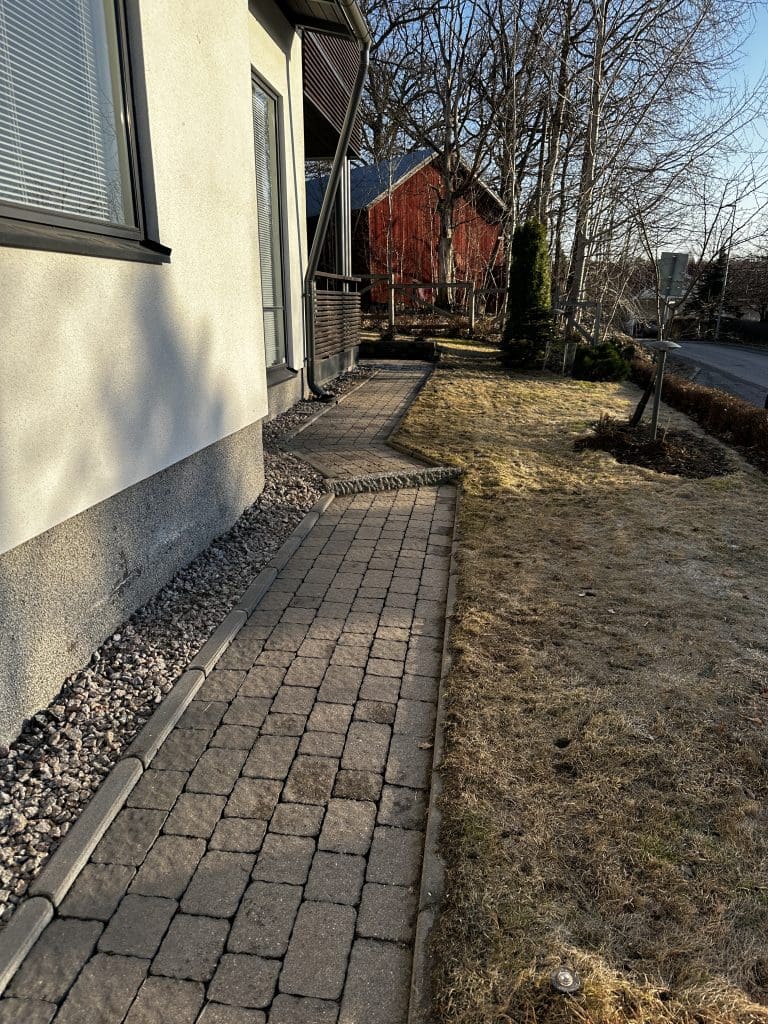 Sammaleen Poisto Pihakivetykselt Tehokkaasti Turun Painepesu Oy Sammaleen Poisto Pihakivetykselt Tehokkaasti Turun Painepesu Oy